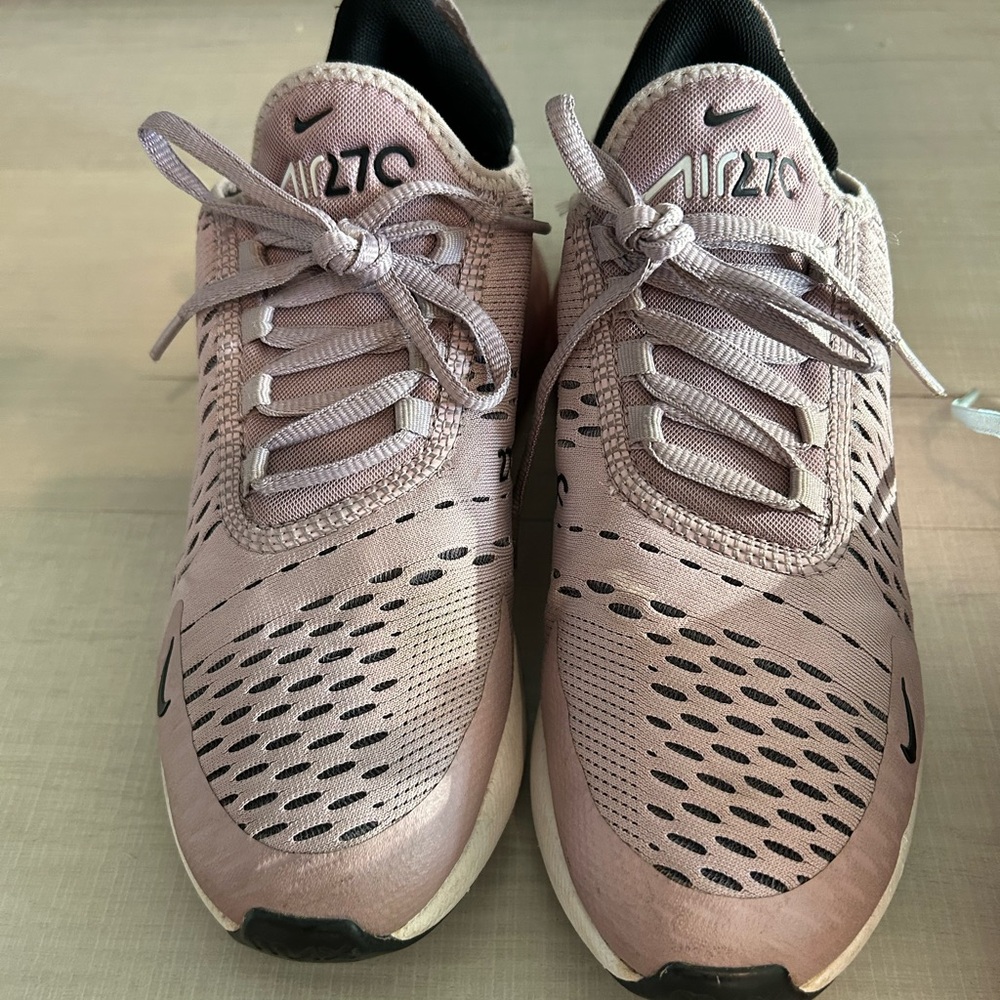 SOLD on M Nike 270
